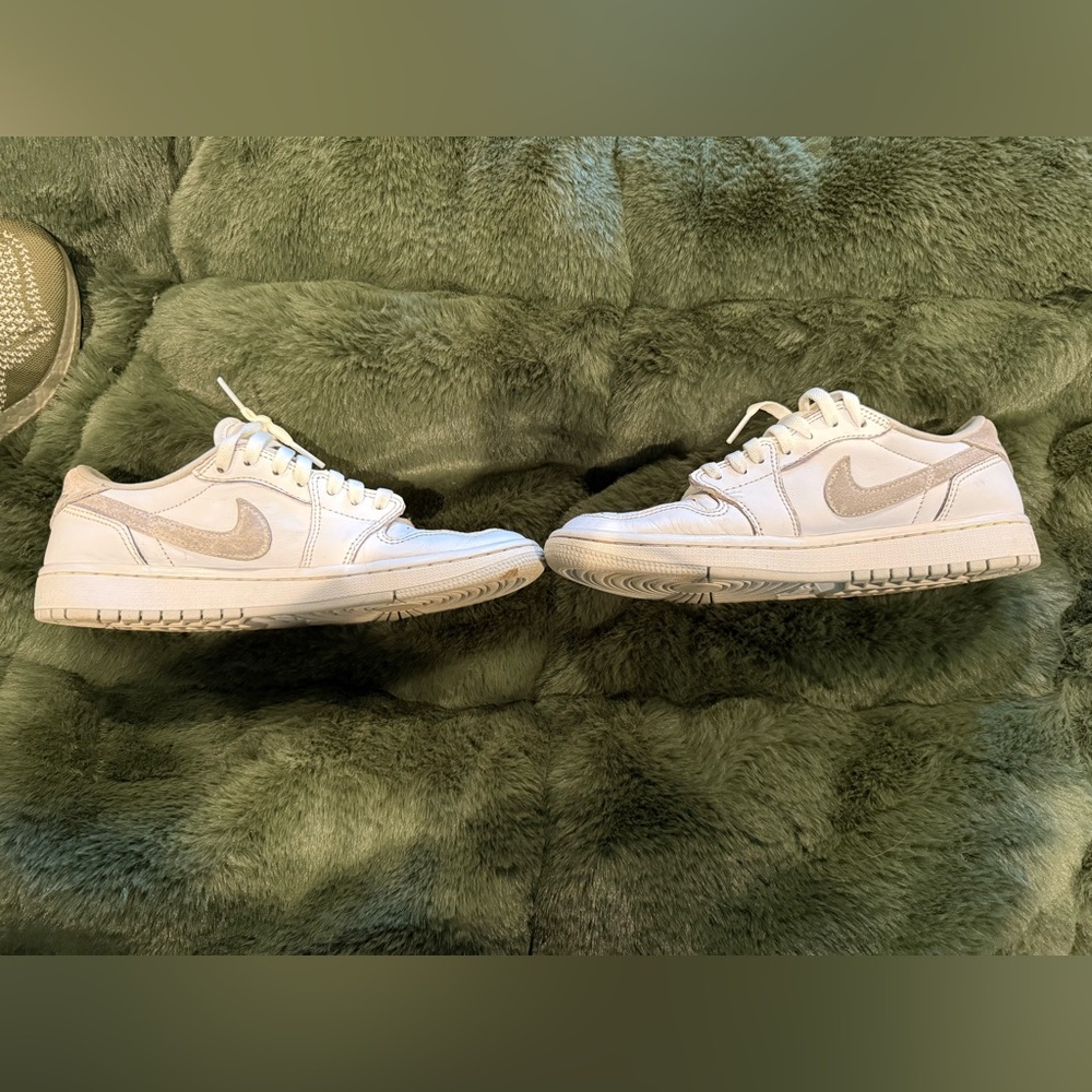 Nike Jordan Low in Neutral Grey - Picture 3 of 9